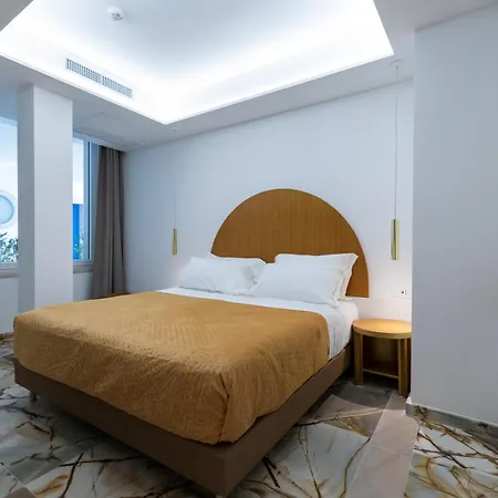 Maggiano Boutique 4*