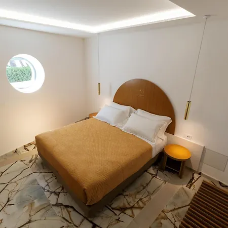 Maggiano Boutique 4*